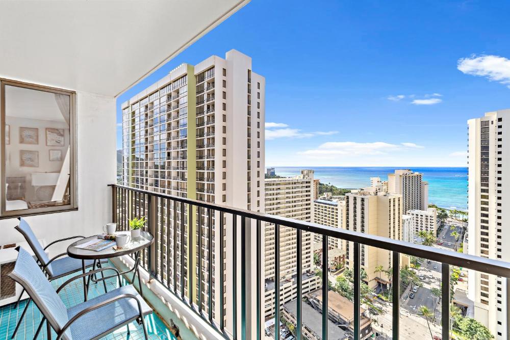 30FL Great Ocean Views with Lanai, King bed, Parking